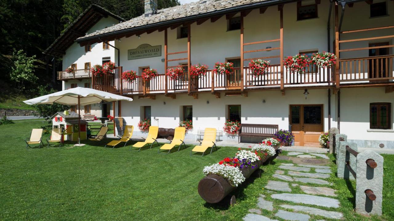 Dresalwoald Bed and Breakfast Gressoney-Saint-Jean Exteriör bild